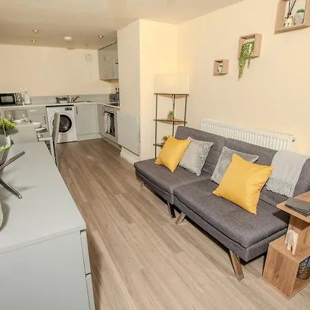 Cosy 1 Bedroom Basement Apartment With Private Patio Area London Exterior photo